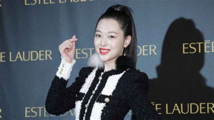 Sulli Height, Weight, Net Worth, Age, Birthday, Wikipedia, Who, Nationality, Biography